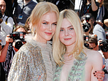 «Как разговаривать с девушками на вечеринках» представлен в Каннах.