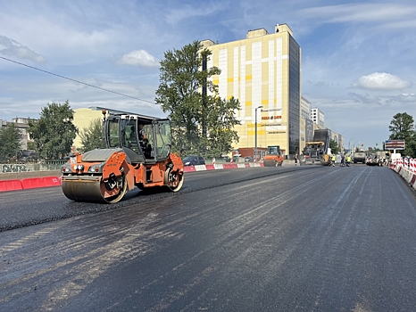 На мосту Энергетиков обновят дорожное полотно