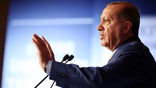 Эрдоган рассердился из-за крика неизвестного на избирательном участке