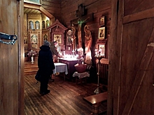 Накануне потрясений: почему мироточит икона Николая II в московском храме