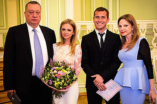 Кержаков и Тюльпанова обратились во время развода к сыну