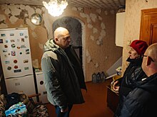 Губернатор Курской области осмотрел один из поврежденных домов льговчан