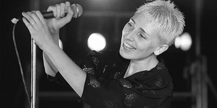 Жанне Агузаровой – 55: подлинная биография певицы