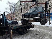 Сотрудники ГИБДД предпочли эвакуировать автомобиль инвалида вместо дорогих машин