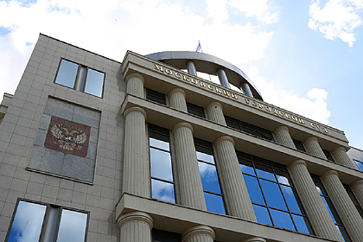 Мосгорсуд вернул соучастнику Захарченко Сенину две машины и квартиру