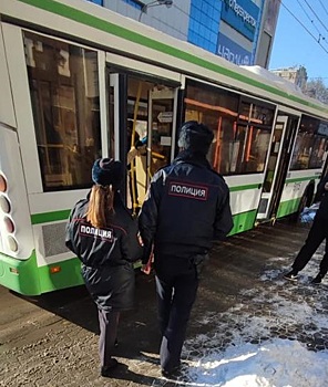 Более 40 безмасочников задержали в ростовском транспорте