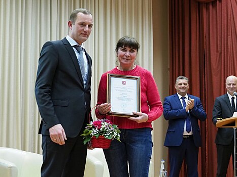 Активные жители Отрадного получили благодарственные письма от префекта Алексея Беляева