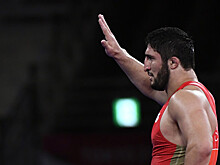 Российский борец Садулаев выиграл золото Олимпиады