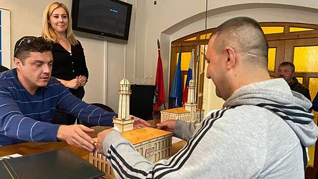 Шевроны стали частью истории: в столице прошла первая встреча коллекционеров пожарной атрибутики