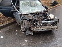 Водитель «десятки» вылетел на встречную и врезался в грузовик