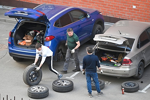 Эксперт "За рулем" провел анализ и объяснил, когда менять шины на летние