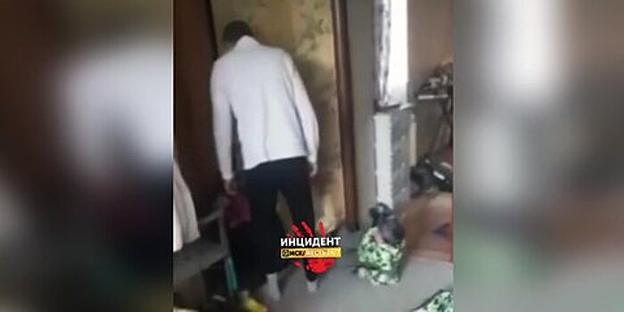 Дети арестованного жителя Омска рассказали, как отец неоднократно избивал их