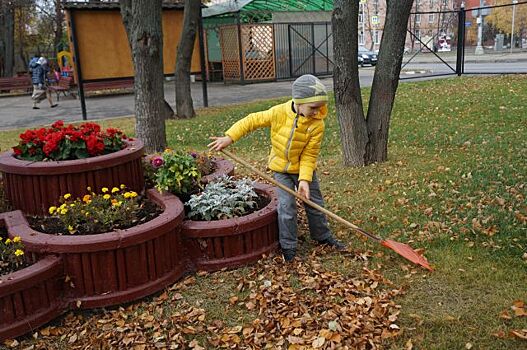 Прихожане храма Всех Преподобных Отцев Киево-Печерских поучаствовали в субботнике