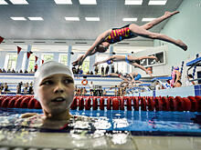 Плывем к финишу дельфинчиком