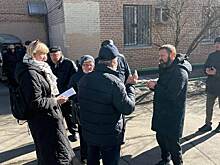 Участники субботнего обхода обсудили актуальные вопросы капремонта дома на Белозерской