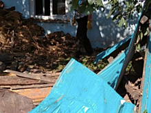 Водитель снес дом 84-летней женщины под Новосибирском и скрылся