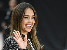 Актриса Джессика Альба снялась в крошечном бикини