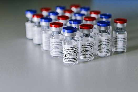Установлены регионы России, где вакцина от COVID-19 простаивает без дела