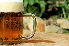 Почему опасно пить пиво в жару