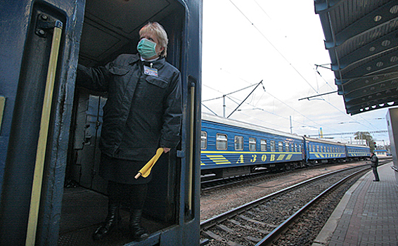 "Укржелдорога" сообщила о повреждении контактной сети на Западной Украине