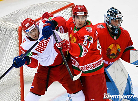 Медведев: почему в хоккее отстранили белорусов, а в футболе — нет?