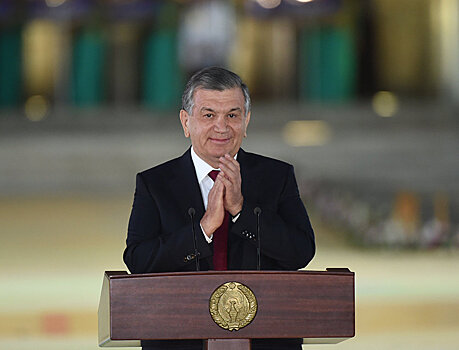 Мирзиёев подарил ООН миниатюрную копию площади Самарканда