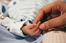 В Оренбурге врачи спасли жизнь малышу, который весил полкилограмма