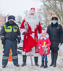 В Подмосковье полицейские присоединились к акции «Полицейский Дед Мороз»