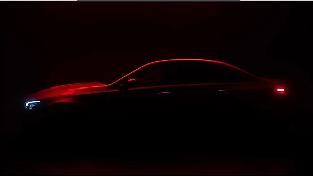 Электрифицированный Mercedes-AMG C63 E Performance анонсировали перед дебютом 21 сентября 2022 года