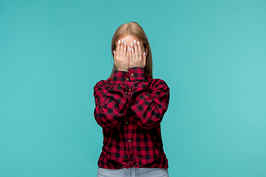 С 1 по 12 января изнасиловал ее десять раз: отец из Ленобласти пять лет спал с дочерью