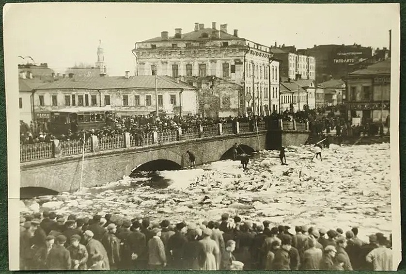 Ледоход, Москва-река, 1930 год.