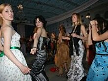 Отметить выпускной – и залезть в долги. Сколько стоит прощание с детством