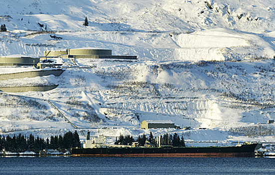 На Аляске обрушилась мобильная буровая установка