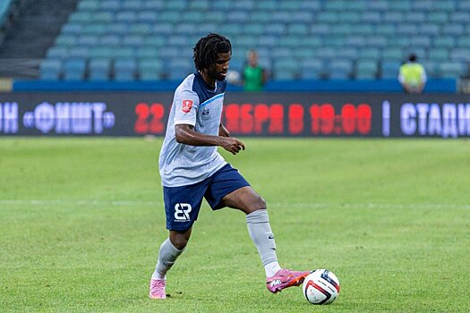 "Сочи" расторг контракт с защитником