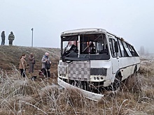 Семь человек пострадали при опрокидывании автобуса в Красноярском крае