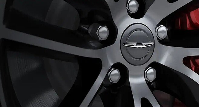 Chrysler выпустила мощнейший седан в истории бренда