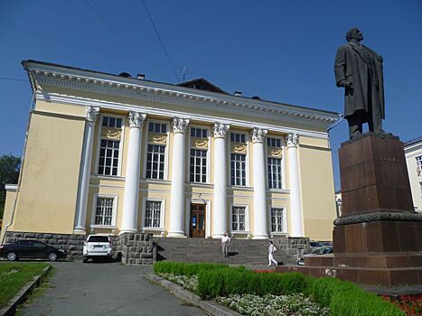 Реконструкция Национальной библиотеки Удмуртии закончится ближе к осени