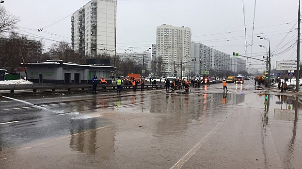 Движение на Липецкой улице перекрыто