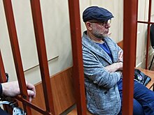 Суд арестовал автомобиль бывшего директора "Гоголь-центра"