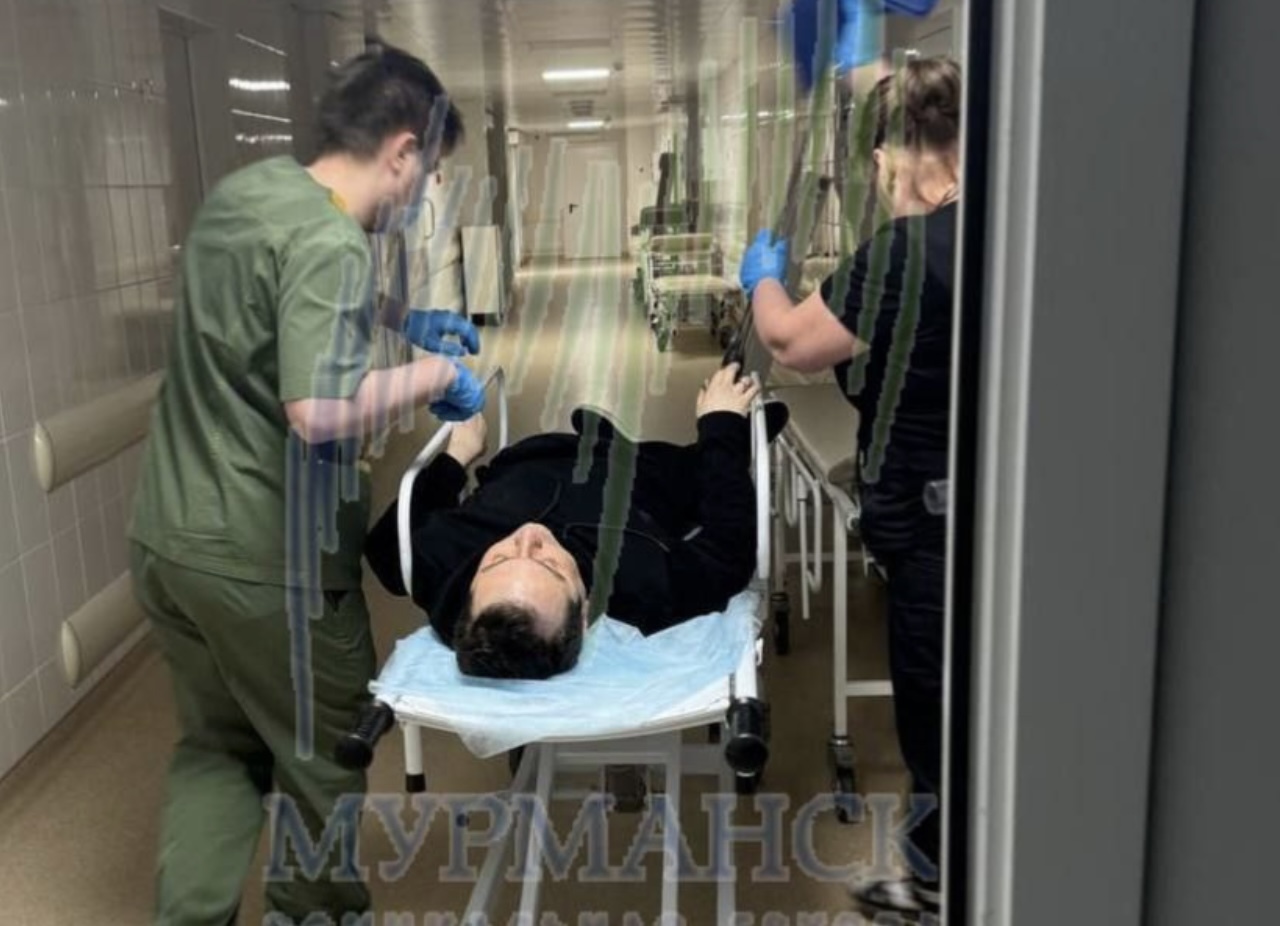 Губернатора Мурманской области выписали из больницы после ножевого ранения