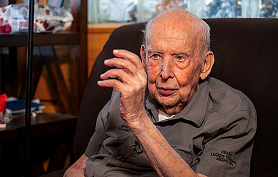 Умер ветеран ВС США и звезда TikTok Джейк Ларсон