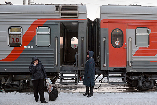 В российских поездах планируют создать курилки