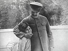 Светлана Аллилуева: почему дочь Сталина уехала из СССР