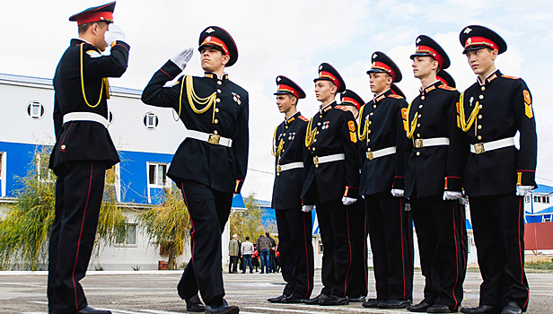 Шесть красноярских кадетов госпитализированы с расстройством желудка