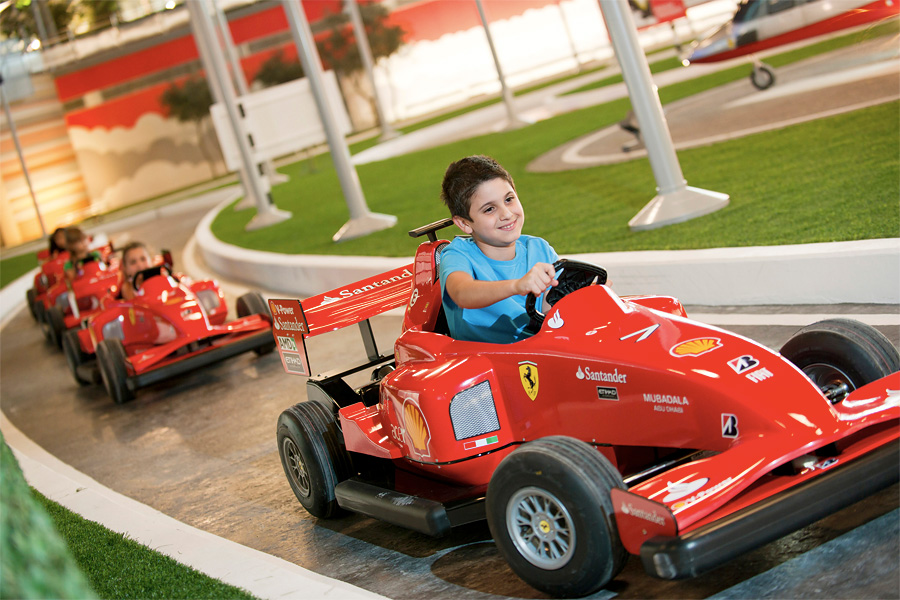 Развлекательный парк Ferrari World, Абу-Даби, ОАЭ, Ближний Восток