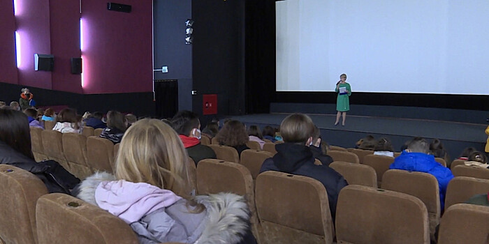 Уроки истории: в Минске школьникам показали документальные фильмы о ВОВ