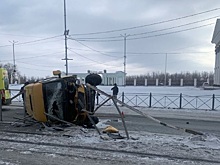 В Новотроицке перевернулась маршрутка