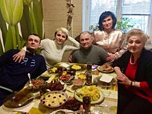 Спасенные жители Мариуполя попросили корреспондентов "РГ" сообщить родным, что с ними все в порядке
