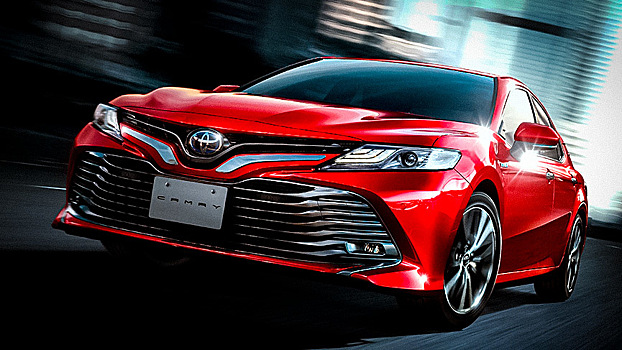 Toyota Camry стала полноприводной