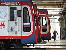 «Турникгерл» в московском метро рассмешила пользователей